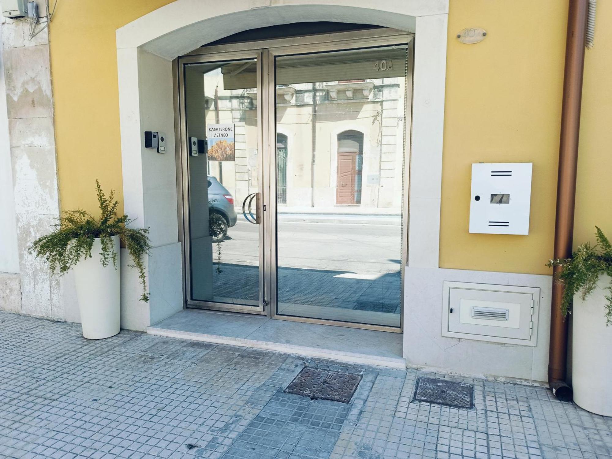 Casa Ierone L'Etneo Apartment Syracuse ภายนอก รูปภาพ